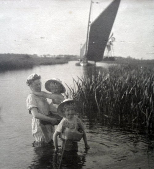 Lifejacket and
                wherry