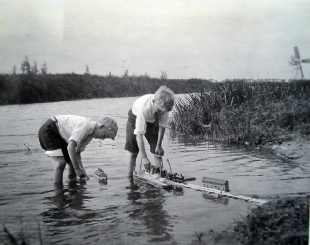 Toy boats