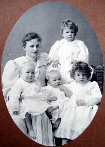 Group
                        picture