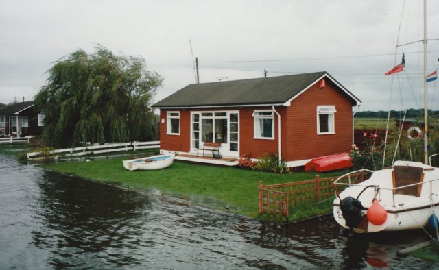 Thurne bungalow flood