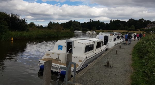 boats back
                                  on moorings