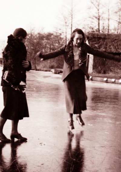 Nita skating